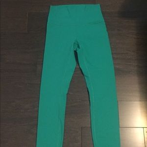Lululemon wunder under 4